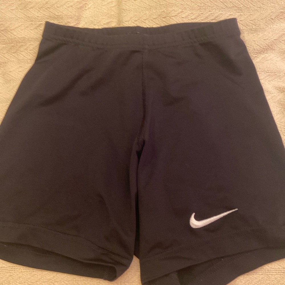 NWOT Nike youth Small Fri fit black spandex. Never worn